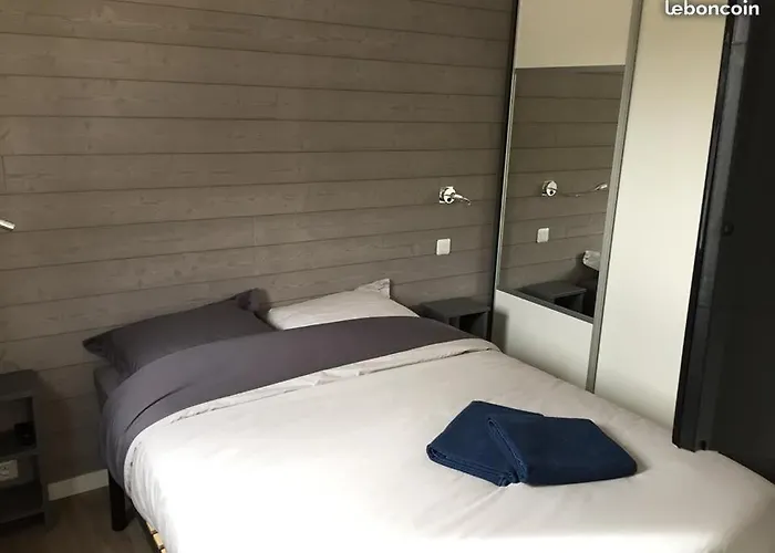 בקתה Paradis De Bellevue Puymiclan